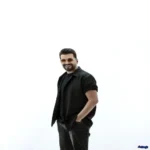 دانلود آهنگ یه نخ و سوزن بیار بدوزم که باز زخمام هنوزم  تند ریمیکس آصف آریا